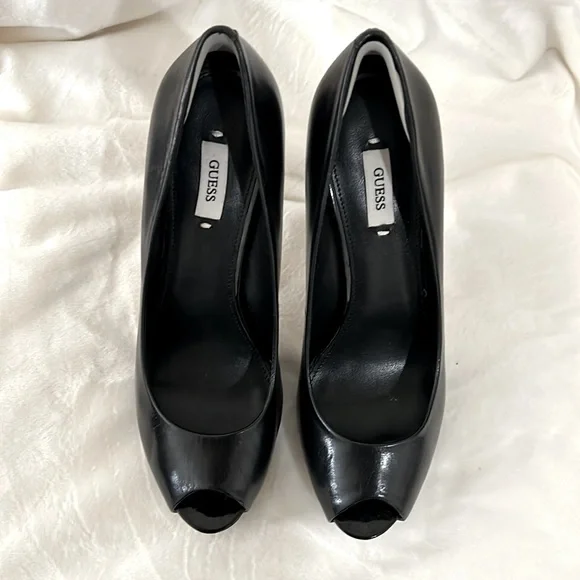 GUESS Peeptoe Platform Pump - Picture 2 of 4